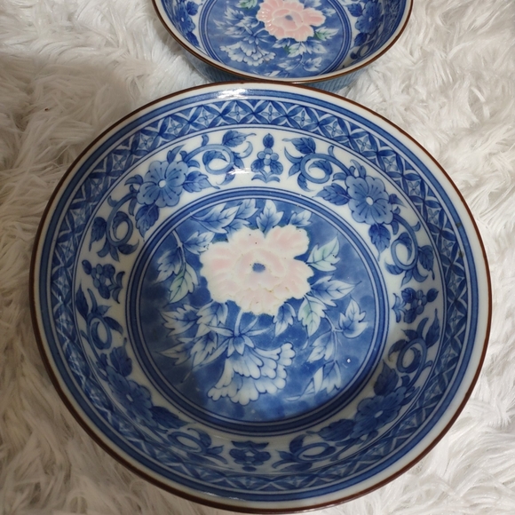 JAPANESE BLUE AND WHITE Vintage 2 piece Bowl set - Picture 6 of 10